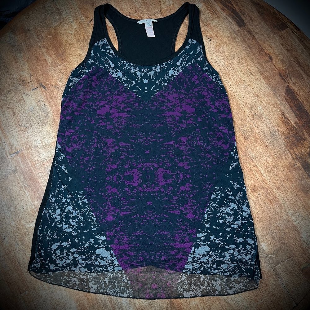 Cabi Long Line Yoga Tank Womens Small Racerback Mesh Layered Running Workout